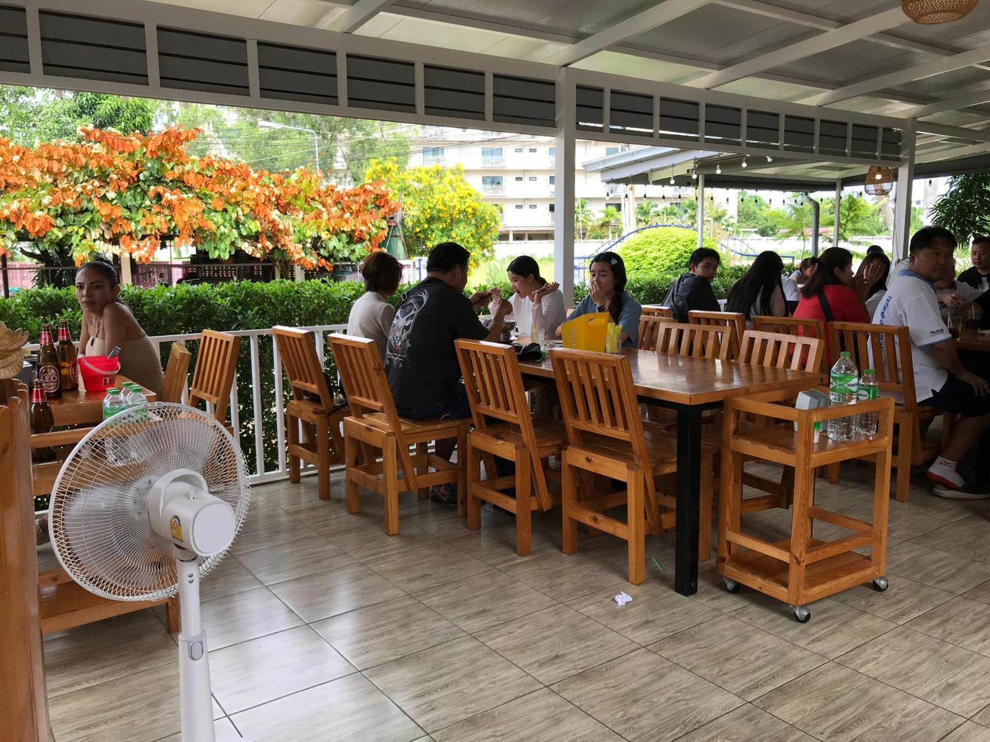 Grand Florida芭提雅带免费游泳池温泉和健身房和办公区水上花园公寓e208 Nacsomtien Kültér fotó